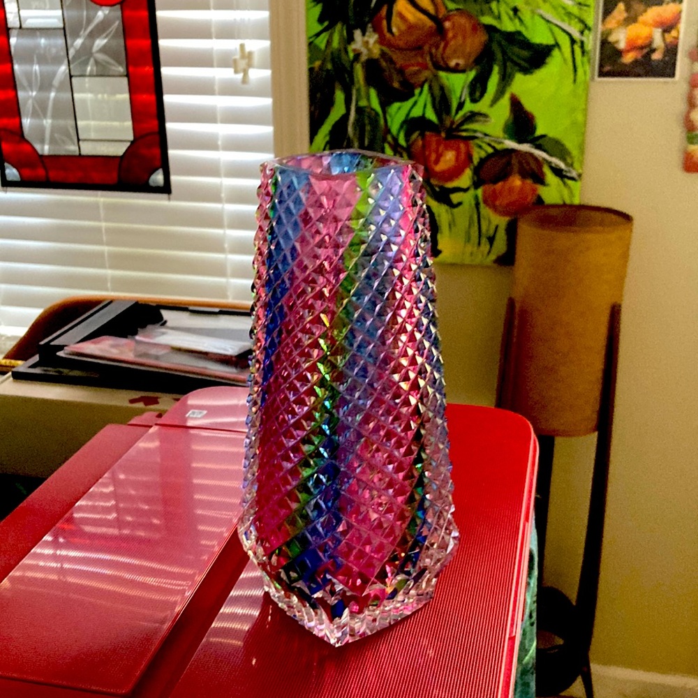 Multicolored and heavily textured Crystal vase